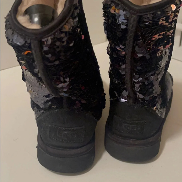 Uggs beautiful rose gold and black color sequin boots - Picture 15 of 16